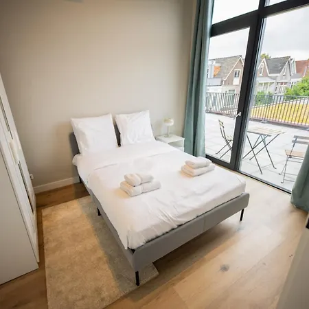 Ample 3 Bedroom Appartement Rotterdam