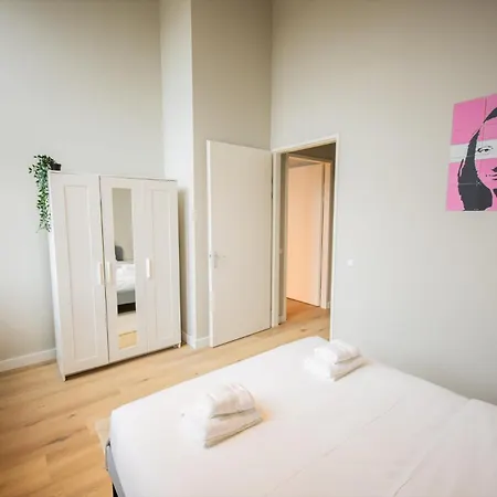 Ample 3 Bedroom Appartement