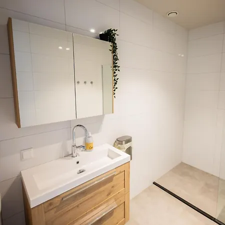 Ample 3 Bedroom * روتردام