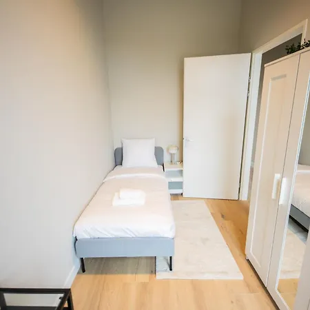 Ample 3 Bedroom * روتردام
